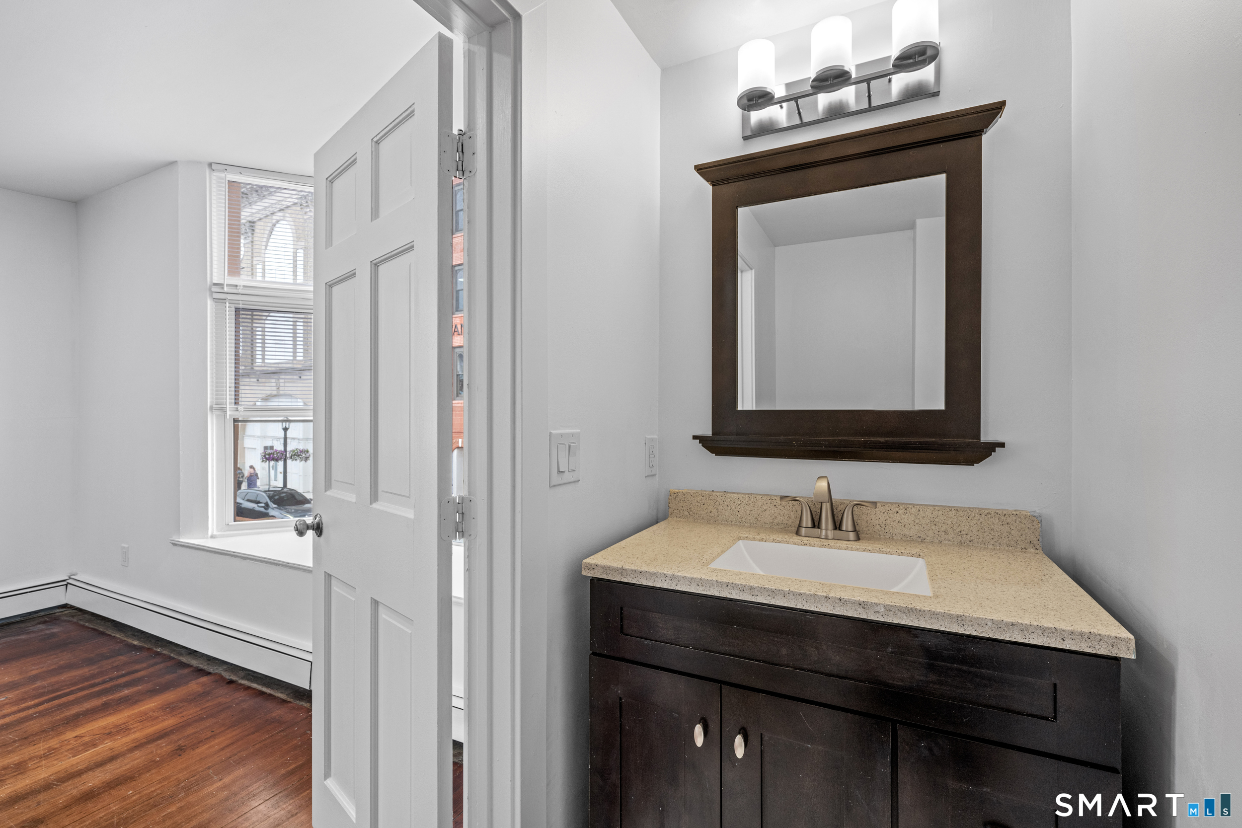 18 Bank Street New London, CT 06320 - Photo 13 of 15