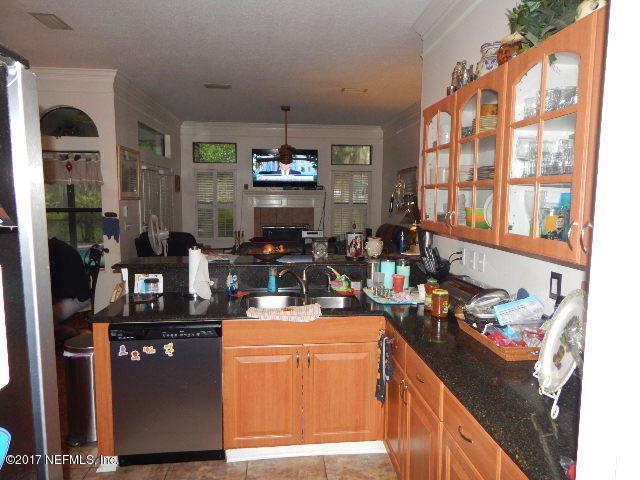 3133 Nautilus Road Middleburg, FL 32068 - Photo 5 of 17 a kitchen with lots of counter top space