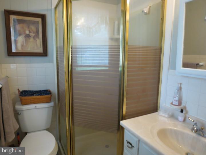 1219 South Rapps Dam Road Phoenixville, PA 19460 - Photo 13 of 22 Master Bathroom