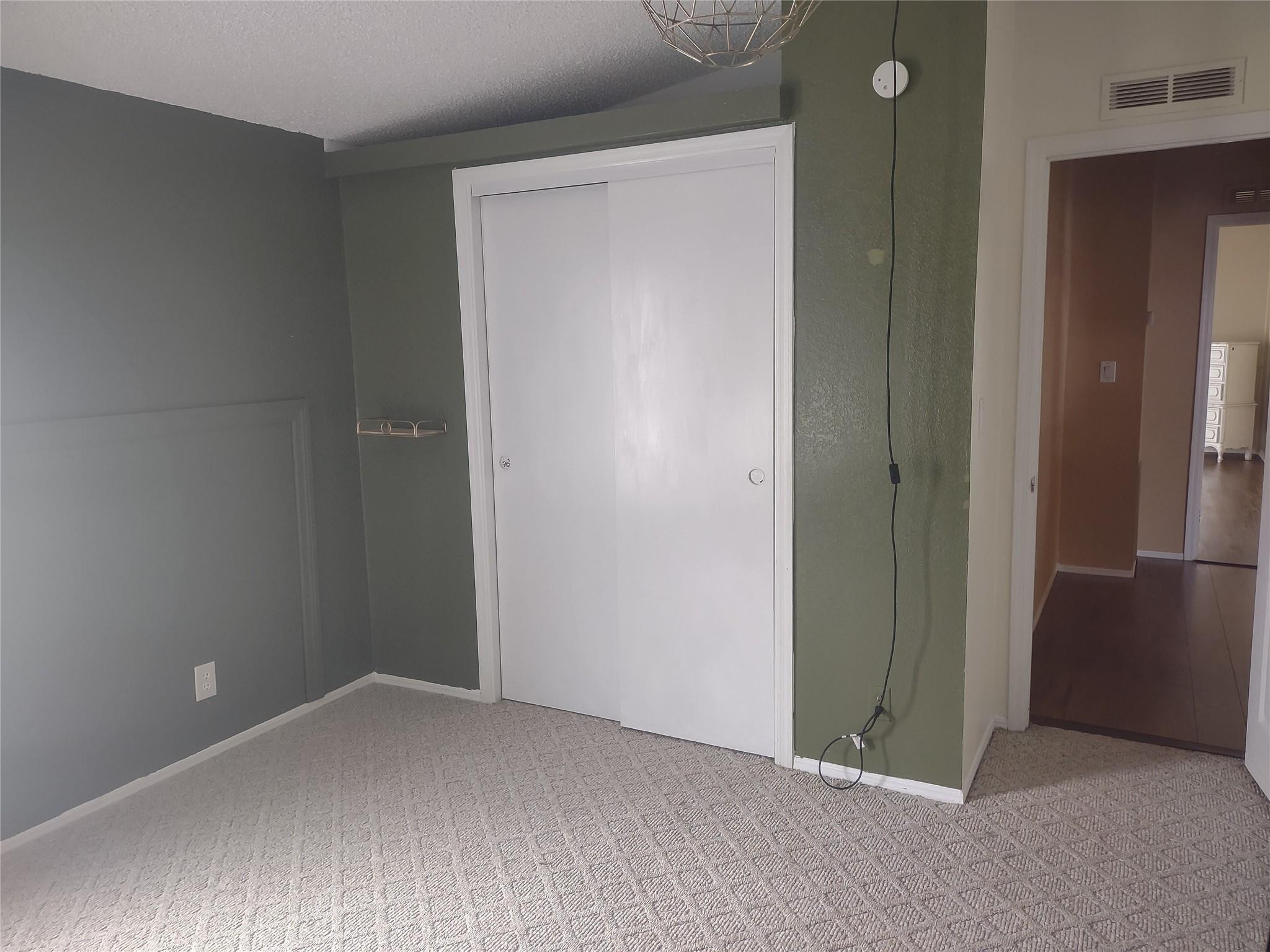 1576 Southwest 35th Circle Okeechobee, FL 34974 - Photo 28 of 42 a view of an empty room