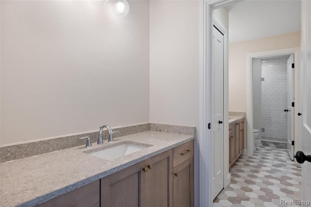 1922 Traceky Rochester Hills, MI 48306 - Photo 46 of 51