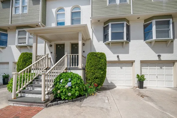 $3,600 | 25 Miles Avenue, Unit 23, Providence, RI 02906