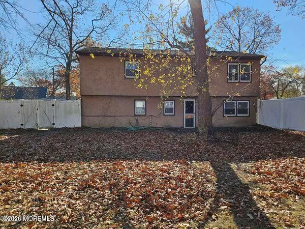 $525,000 | 23 Almond Drive, Toms River, NJ 08753