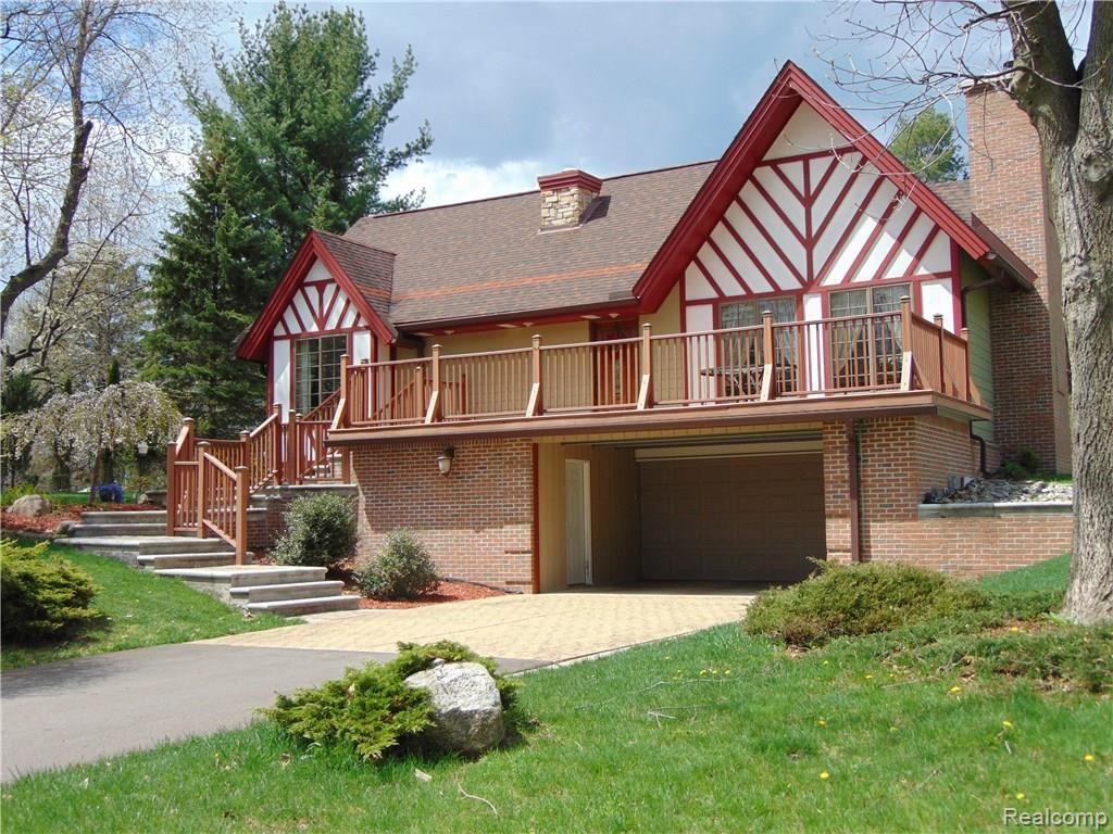 2700 Mohawk Lane Rochester Hills, MI 48306 - Photo 1 of 83