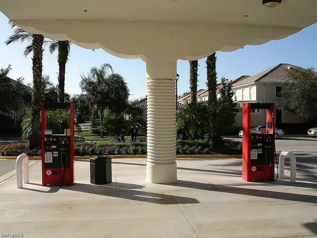 $2,700 | 4824 Lasqueti Way, Naples, FL 34119