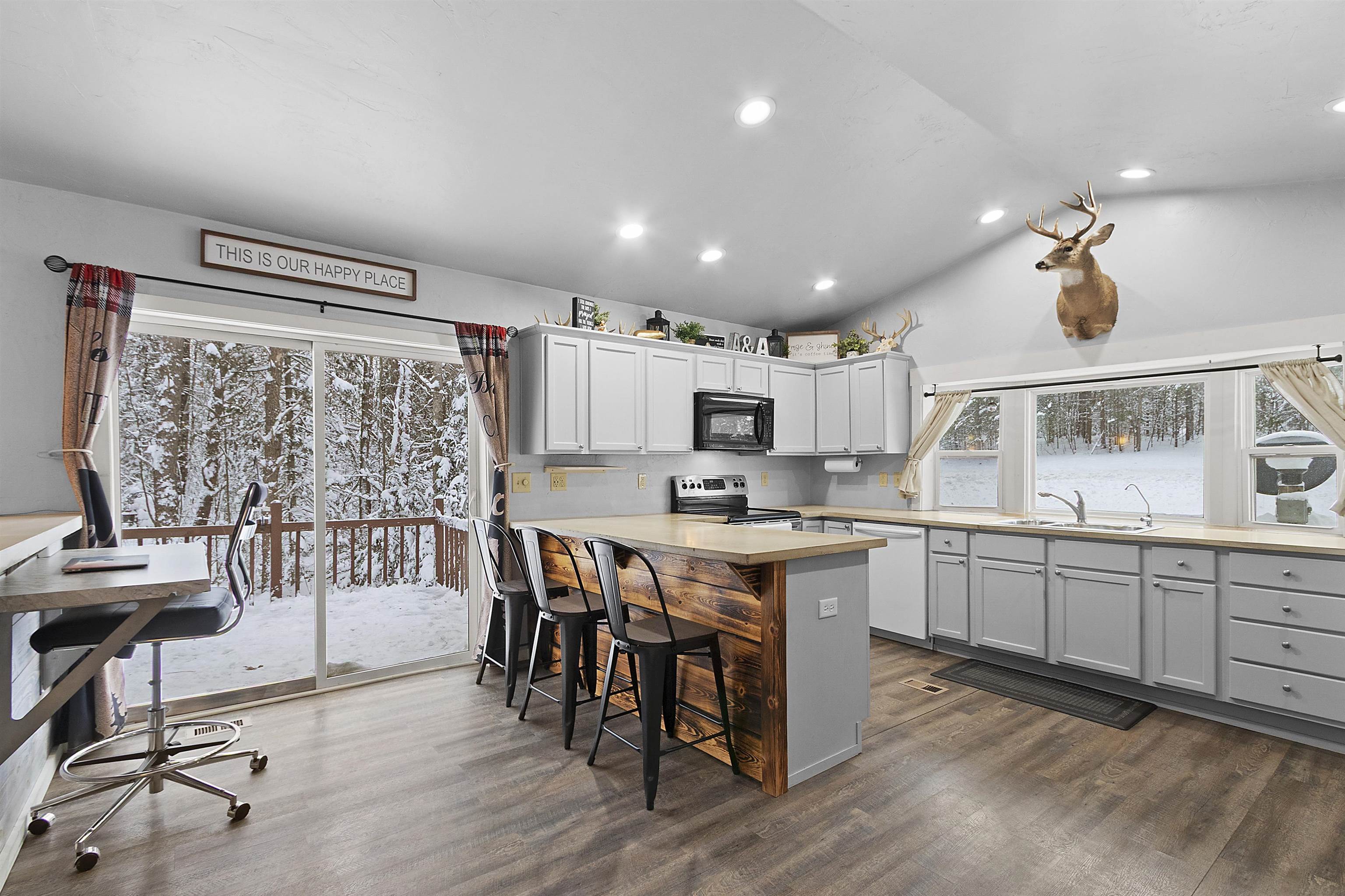 W6524 County Road R Niagara, WI 54151 - Photo 12 of 33