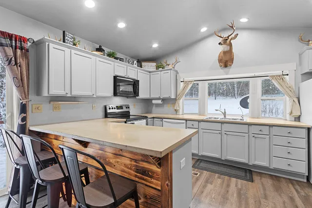 $144,900 | W6524 County Road R, Niagara, WI 54151