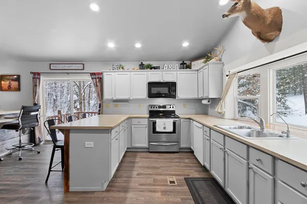 $142,000 | W6524 County Road R, Niagara, WI 54151