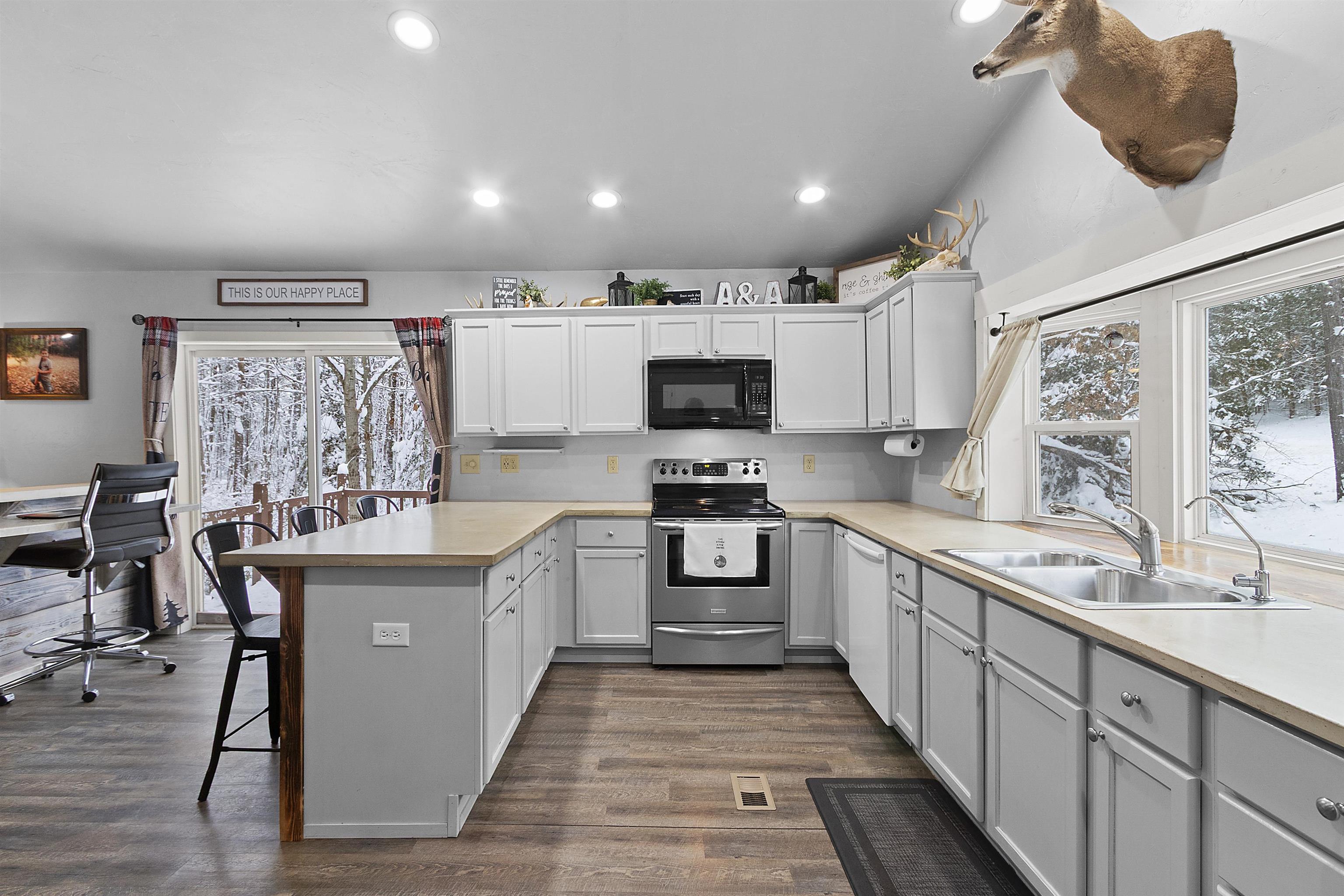 W6524 County Road R Niagara, WI 54151 - Photo 16 of 33