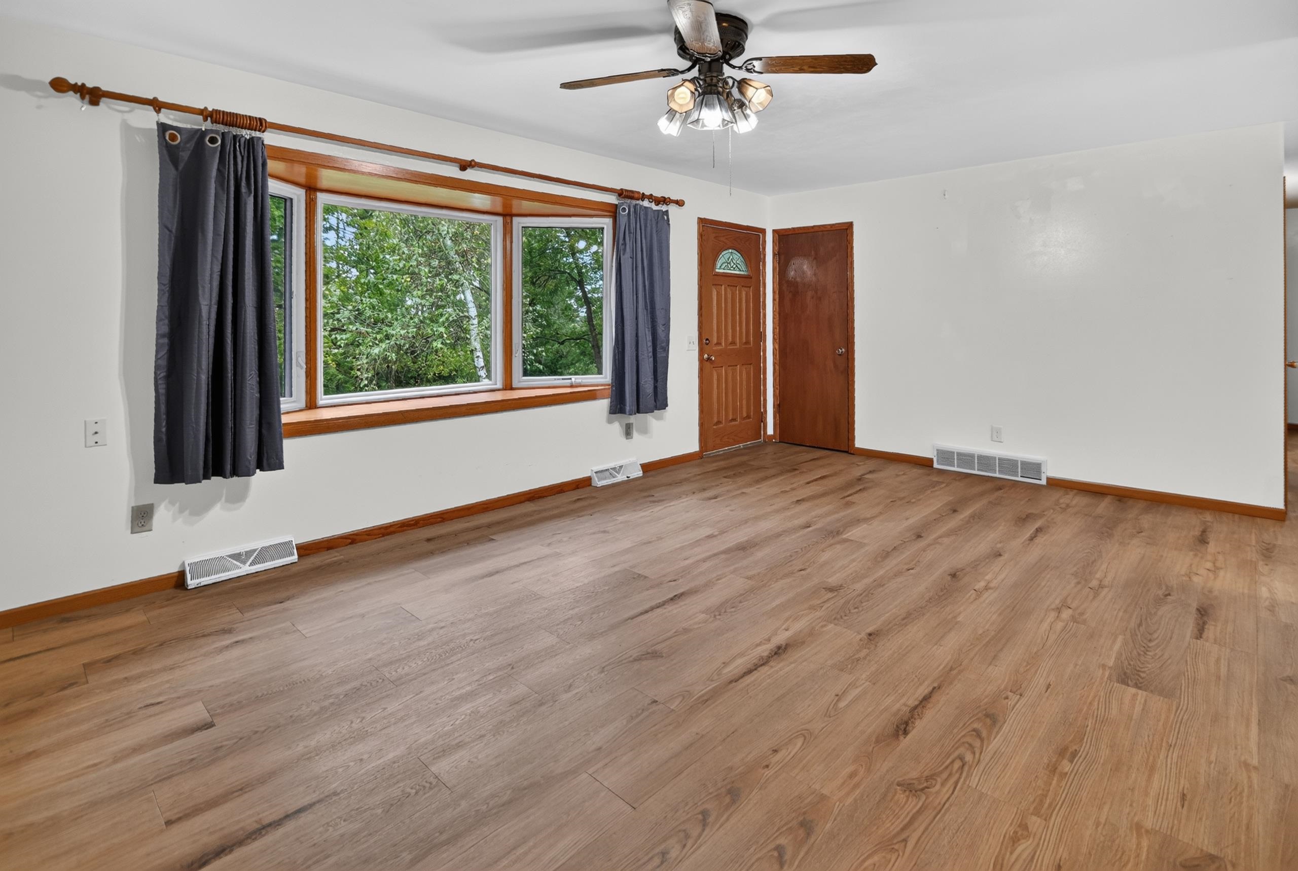 4031 Lally Road Oregon, WI 53575 - Photo 2 of 90 Gallery Image 2