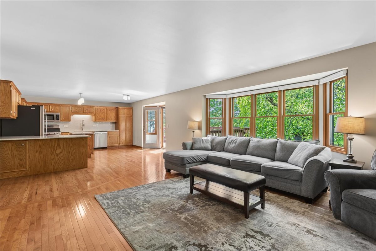 2228 Snapdragon Road Naperville, IL 60564 - Photo 9 of 39 Gallery Image 9