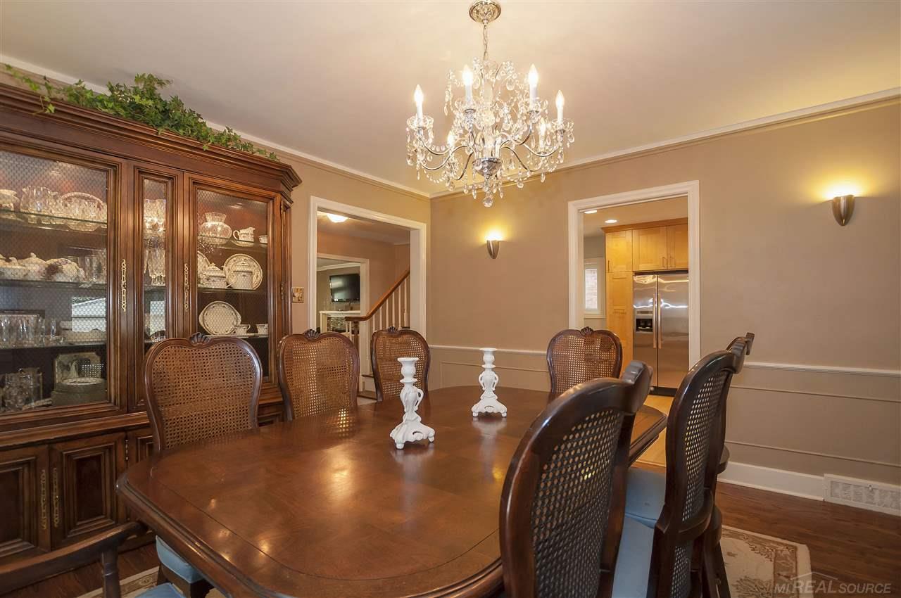 323 Moran Road Grosse Pointe, MI 48236 - Photo 14 of 33 31348932-13.JPG