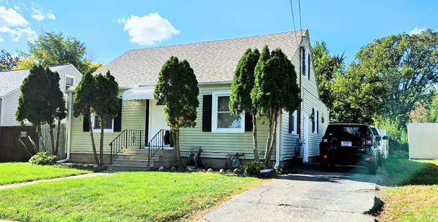 $315,000 | 1035 Talma Street, Aurora, IL 60505