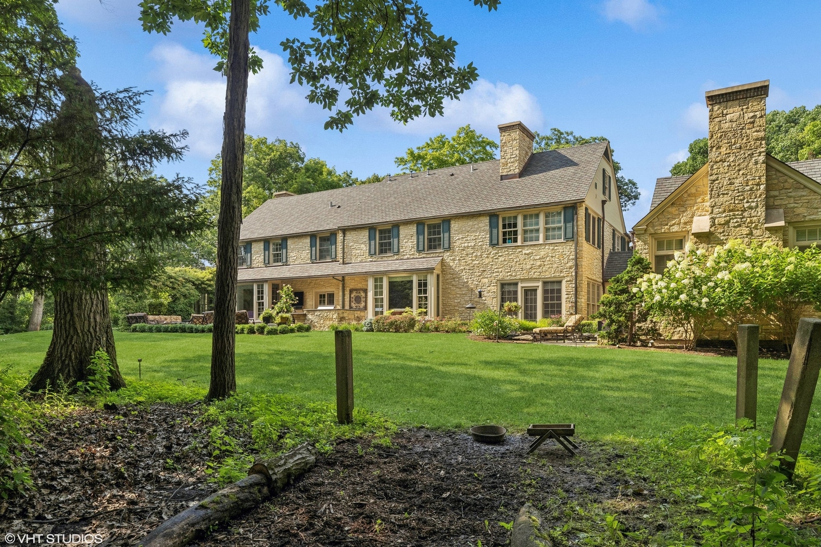 875 Country Club Road St. Charles, IL 60174 - Photo 50 of 96 a view of a house with a yard