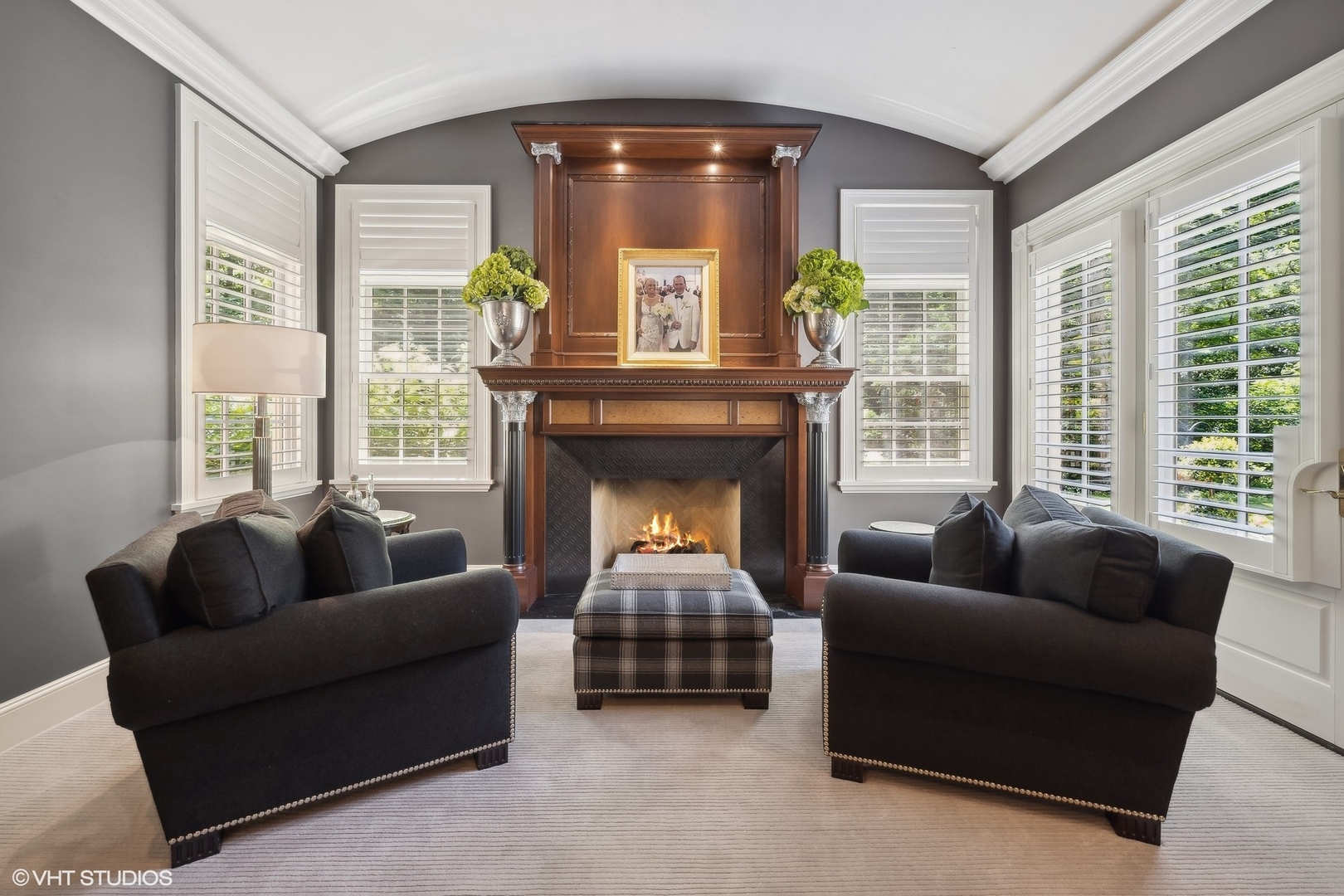 875 Country Club Road St. Charles, IL 60174 - Photo 55 of 96 a living room with furniture and a large window