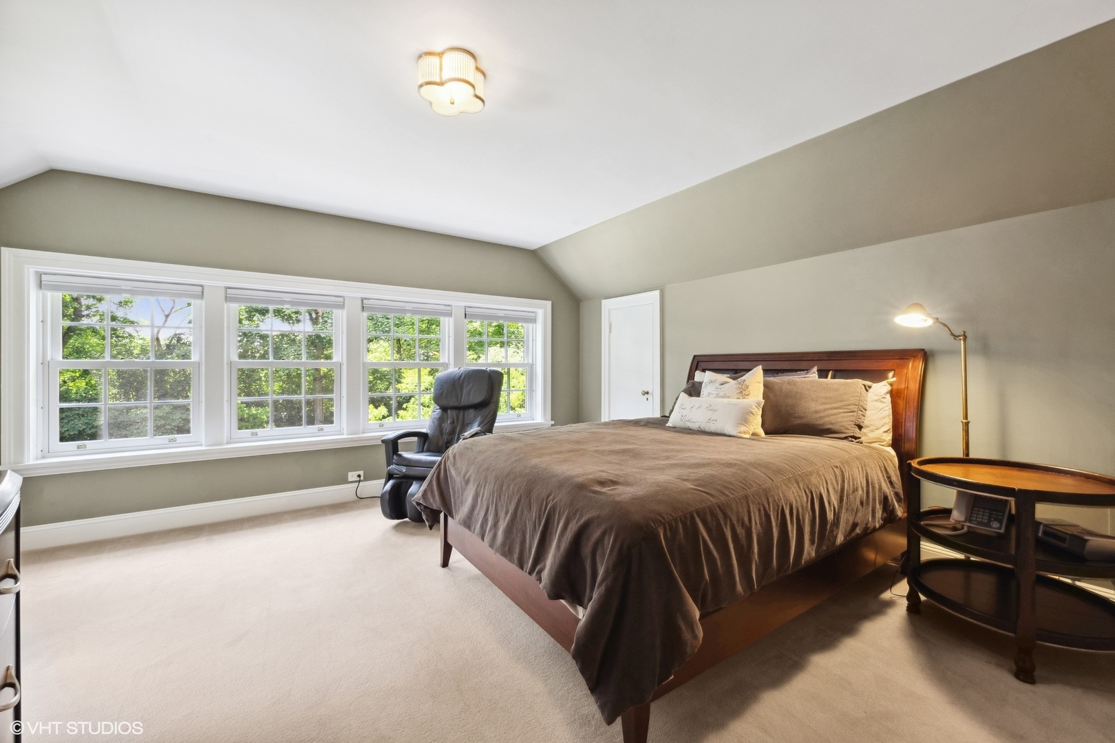 875 Country Club Road St. Charles, IL 60174 - Photo 67 of 96 a spacious bedroom with a bed and a large window