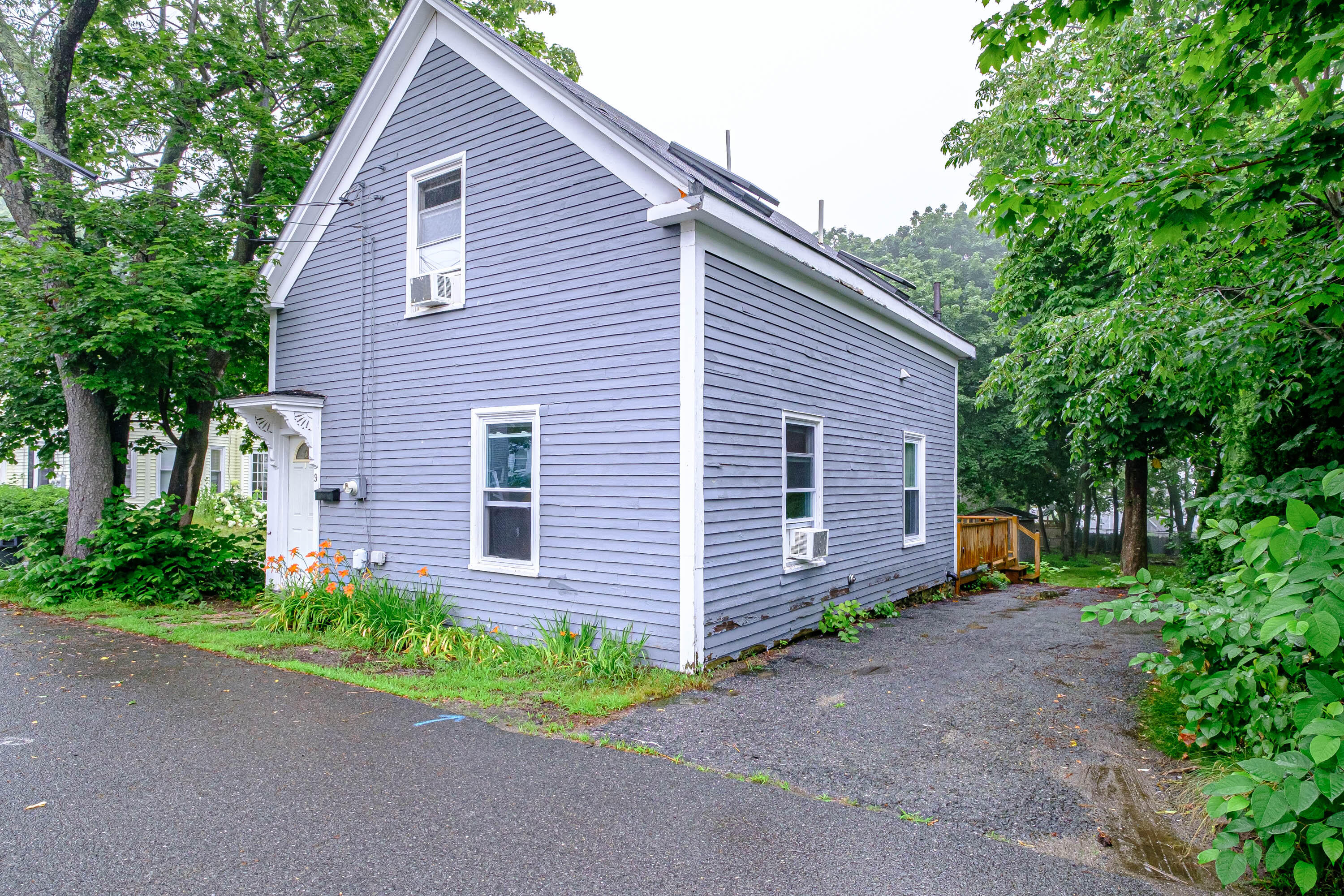 9 Morgan Court Portland, ME 04103 - Photo 2 of 34 20230710gp-60002