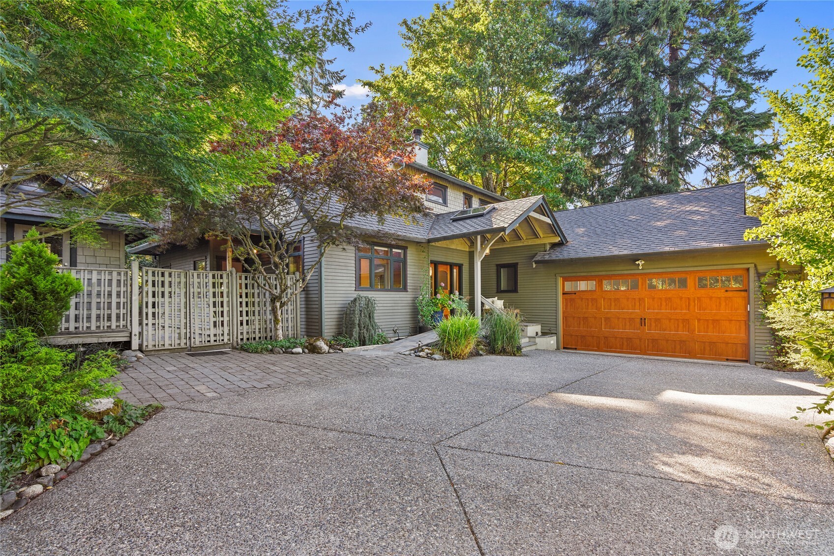 7763 Hansen Road Northeast Bainbridge Island, WA 98110 - Photo 3 of 40 Gallery Image 3