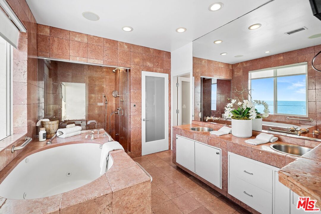 20140 Pacific Coast Highway Malibu, CA 90265 - Photo 13 of 27