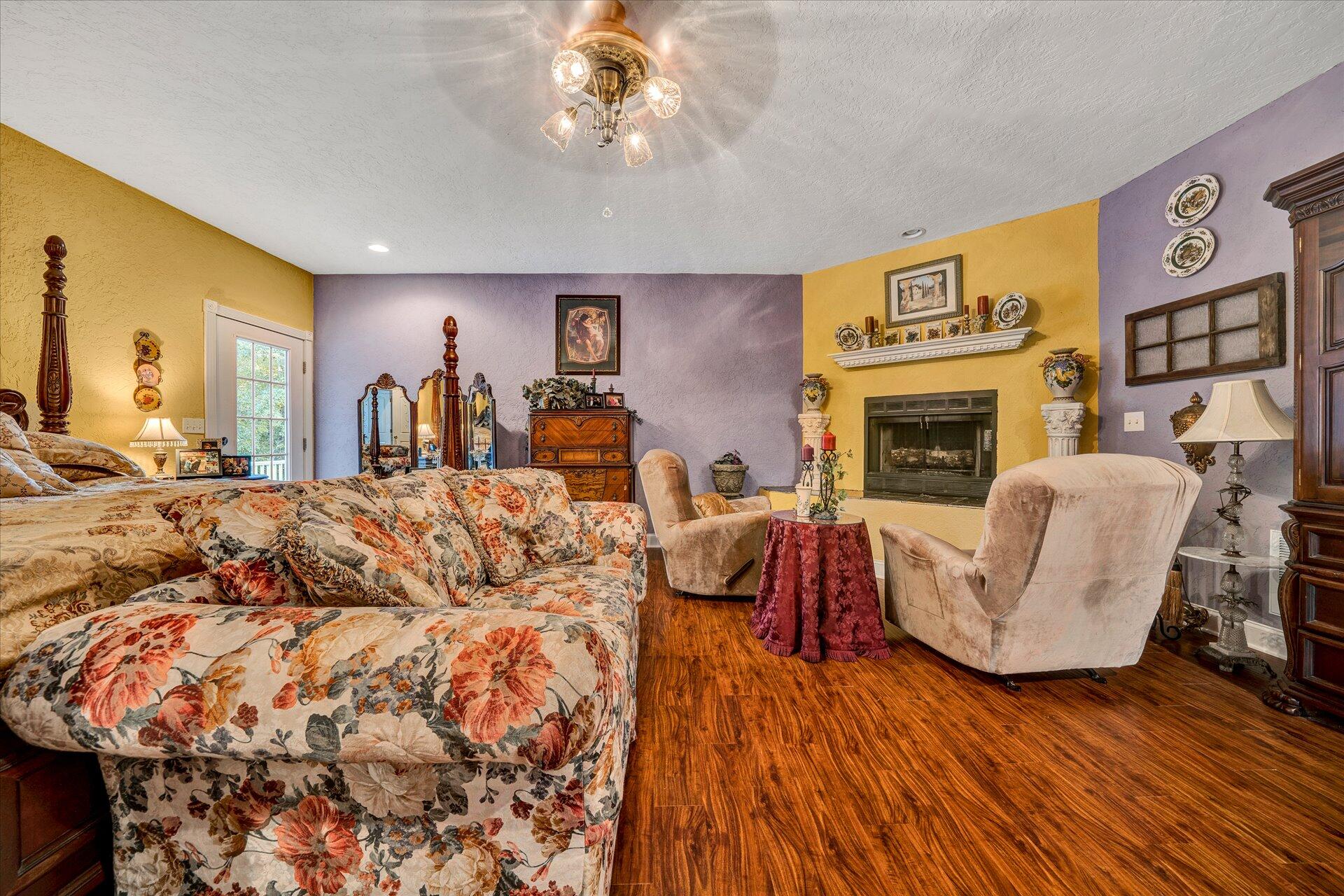 1245 Shady Run Road Vinton, VA 24179 - Photo 29 of 41 29-Shows Great (28 of 42)