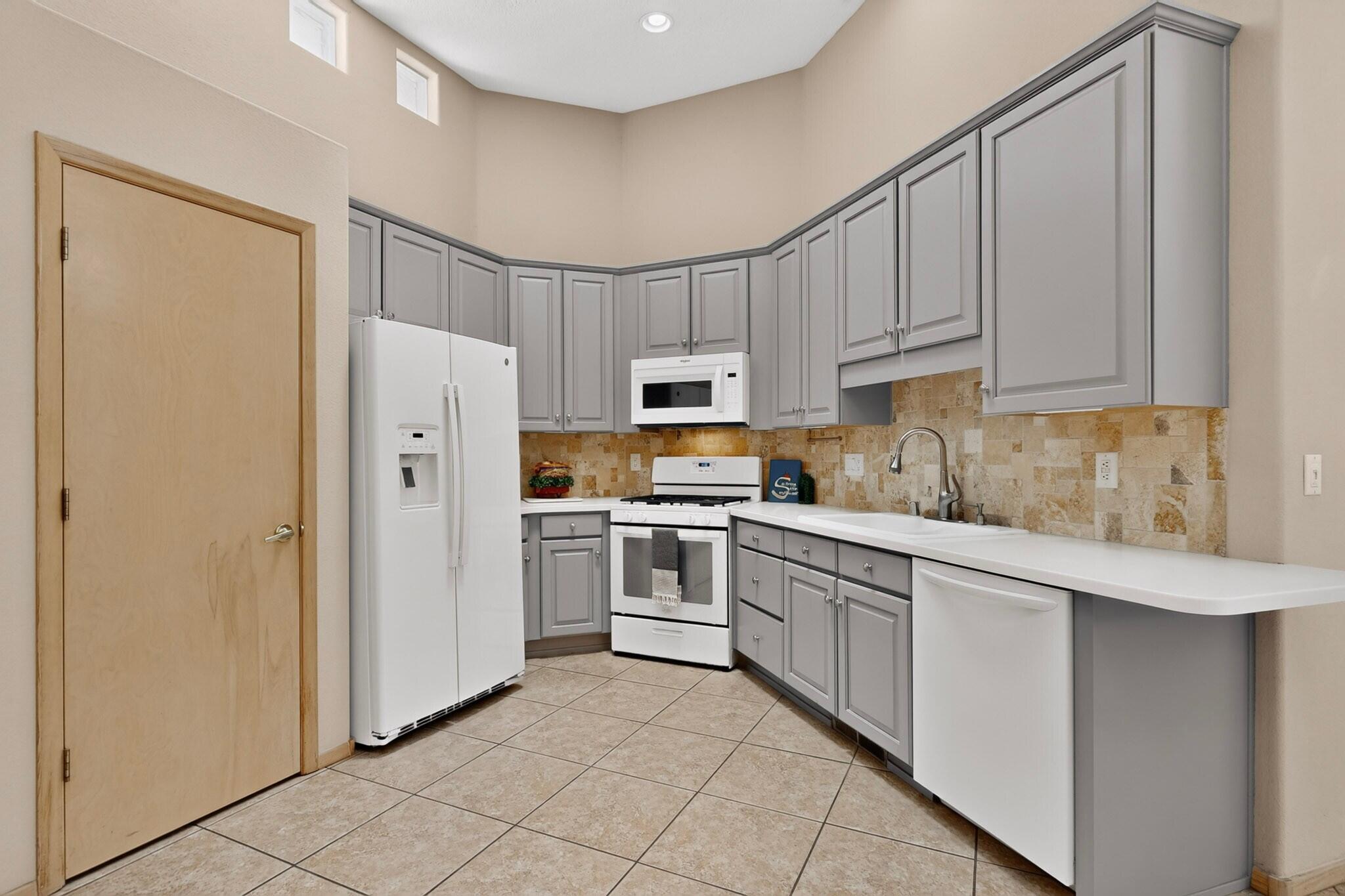 6412 Chaco Ridge Place Northeast Albuquerque, NM 87111 - Photo 12 of 48 Gallery Image 12