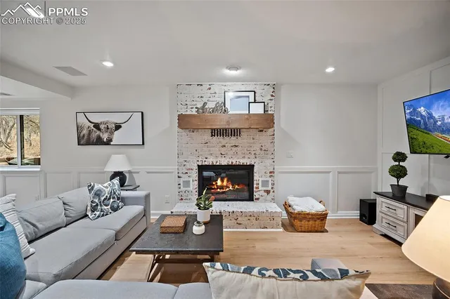 $1,250,000 | 2855 Halleys Court, Colorado Springs, CO 80906