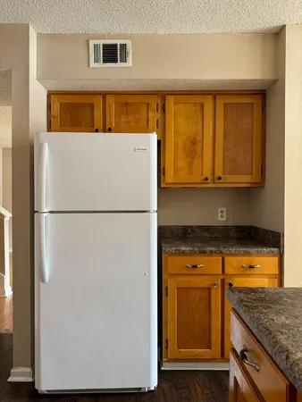 $1,650 | 1620 Hickory Place, Chattanooga, TN 37404