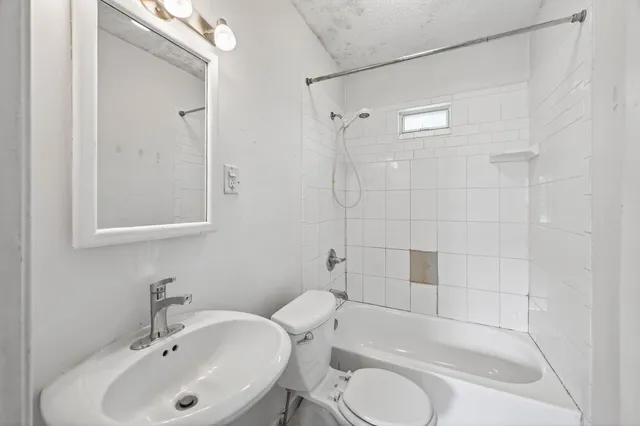 $299,900 | 16612 Minnetonka Boulevard, Minnetonka, MN 55391