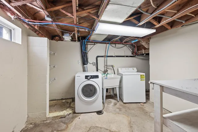 $299,900 | 16612 Minnetonka Boulevard, Minnetonka, MN 55391