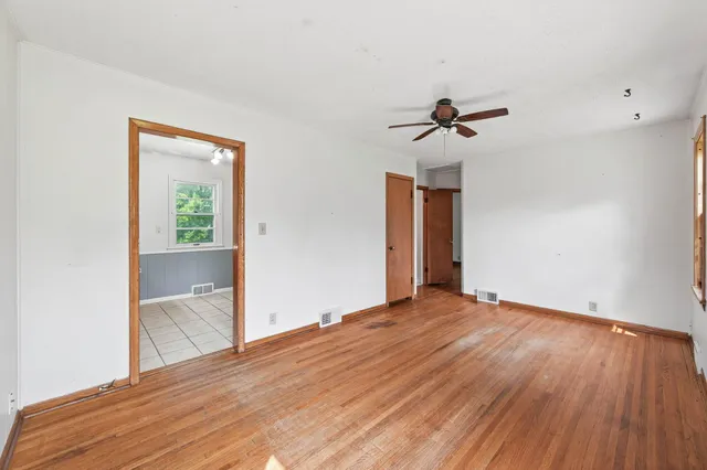 $299,900 | 16612 Minnetonka Boulevard, Minnetonka, MN 55391