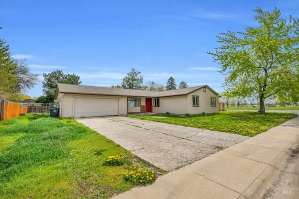 $320,000 | 702 Meadowview Drive, Nampa, ID 83651