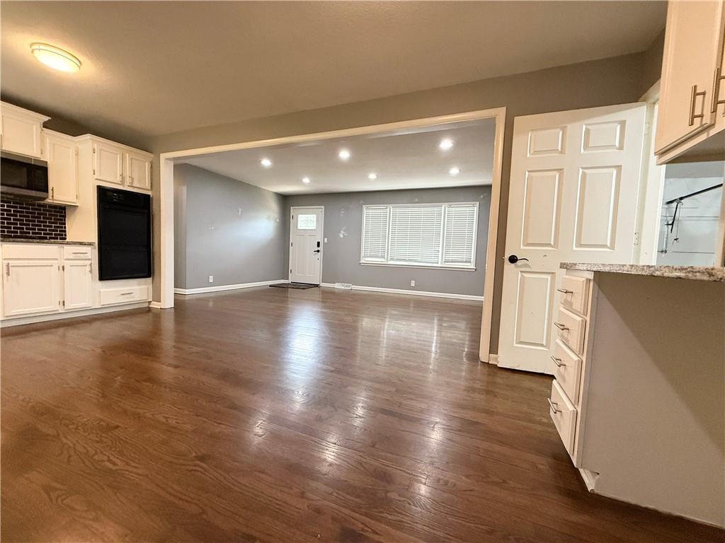 8811 East 84 Street Raytown, MO 64138 - Photo 3 of 21