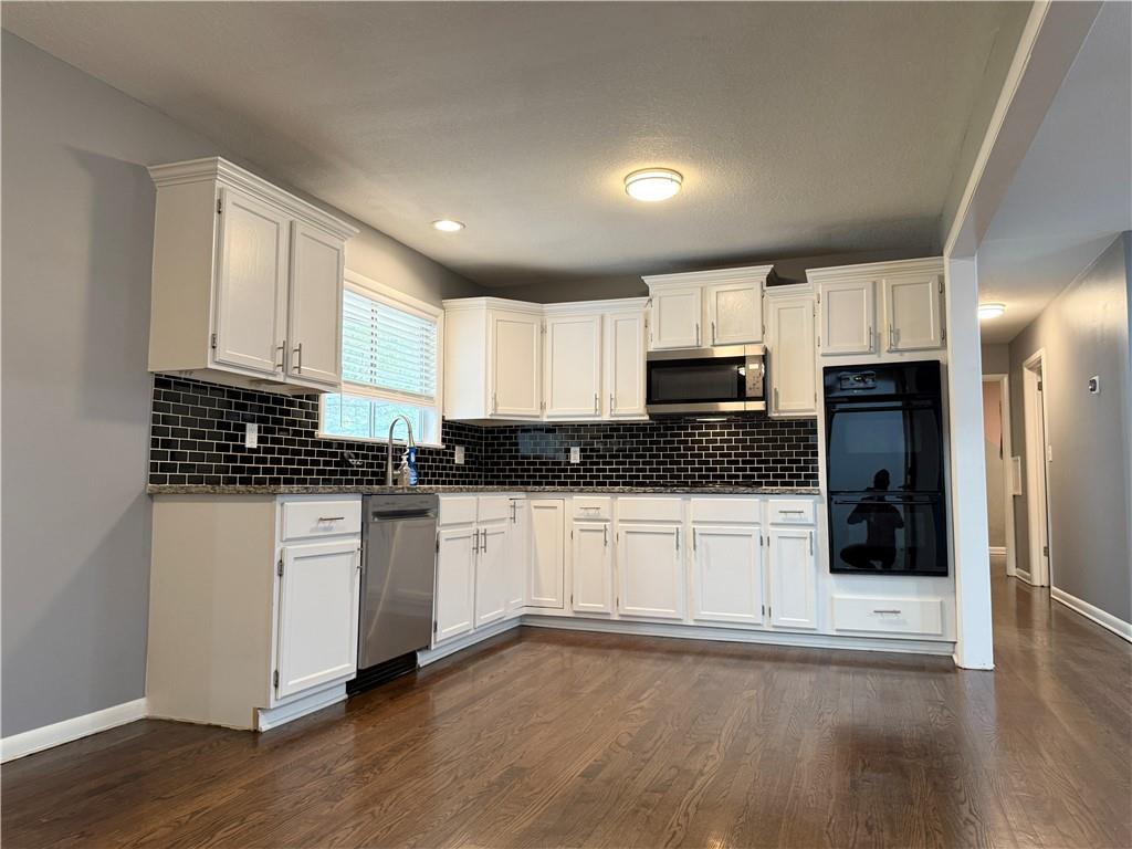 8811 East 84 Street Raytown, MO 64138 - Photo 4 of 21