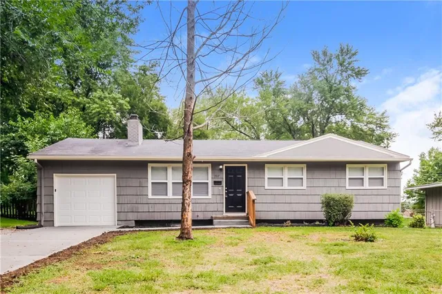 $1,630 | 707 Mulberry Street, Belton, MO 64012