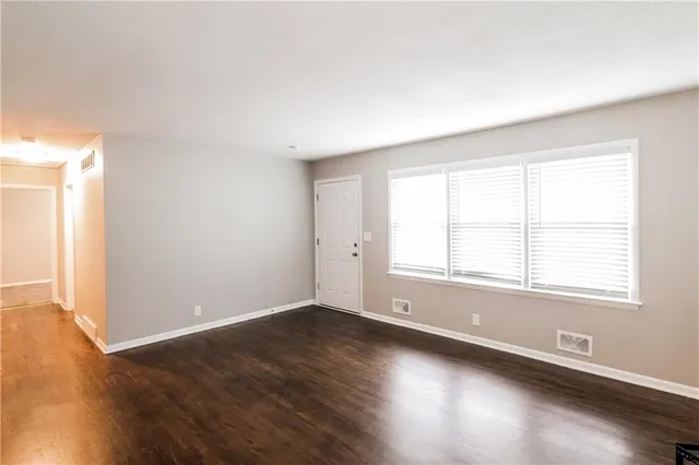 $1,630 | 707 Mulberry Street, Belton, MO 64012