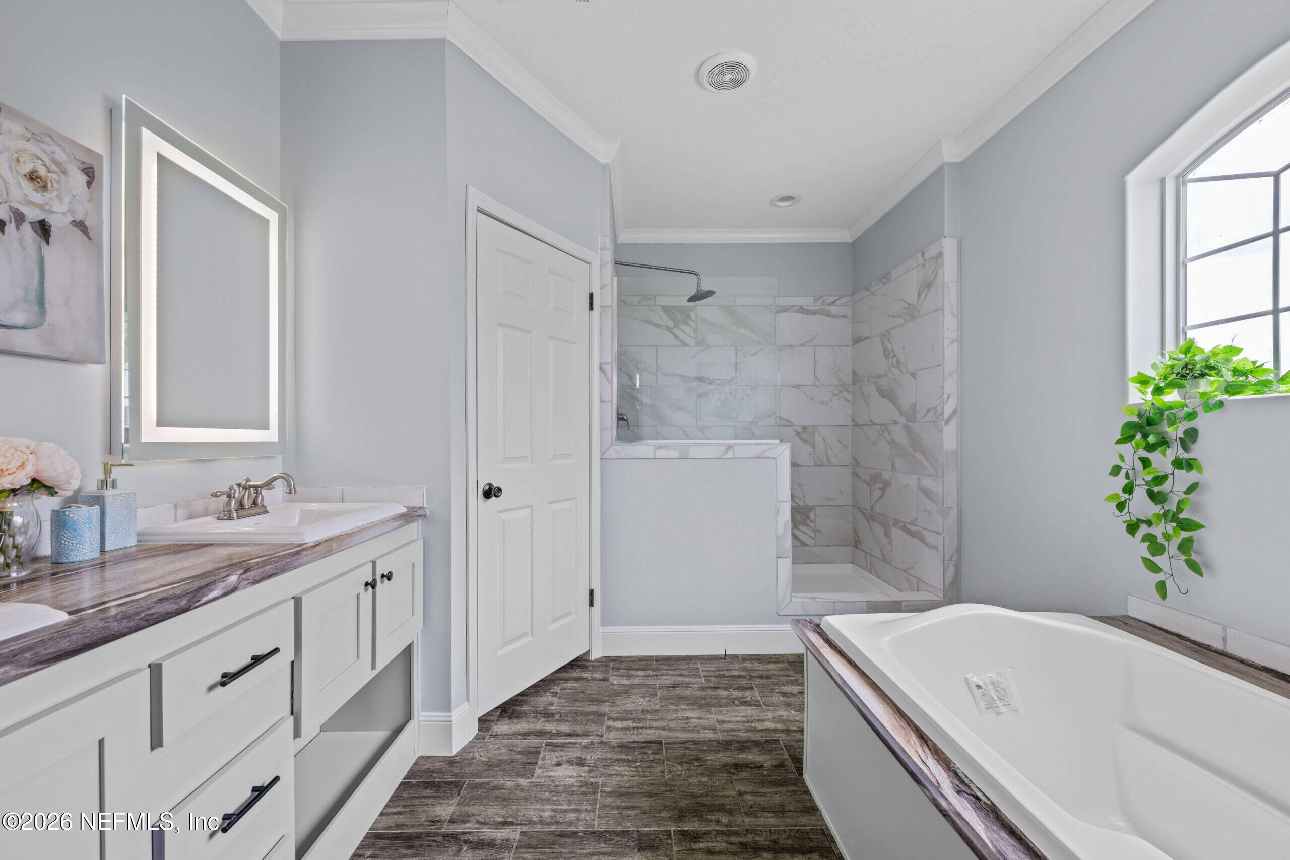 1065 Northeast 1065 County Road Lawtey, FL 32058 - Photo 11 of 15 Hilton-owner's bath