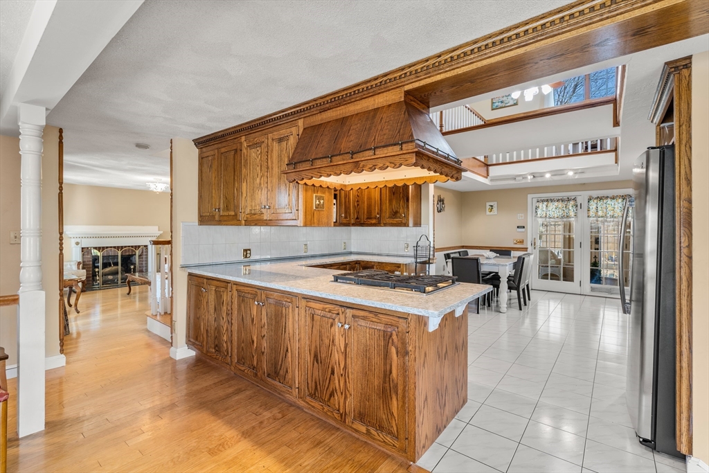 113 Temple Road Waltham, MA 02452 - Photo 11 of 35