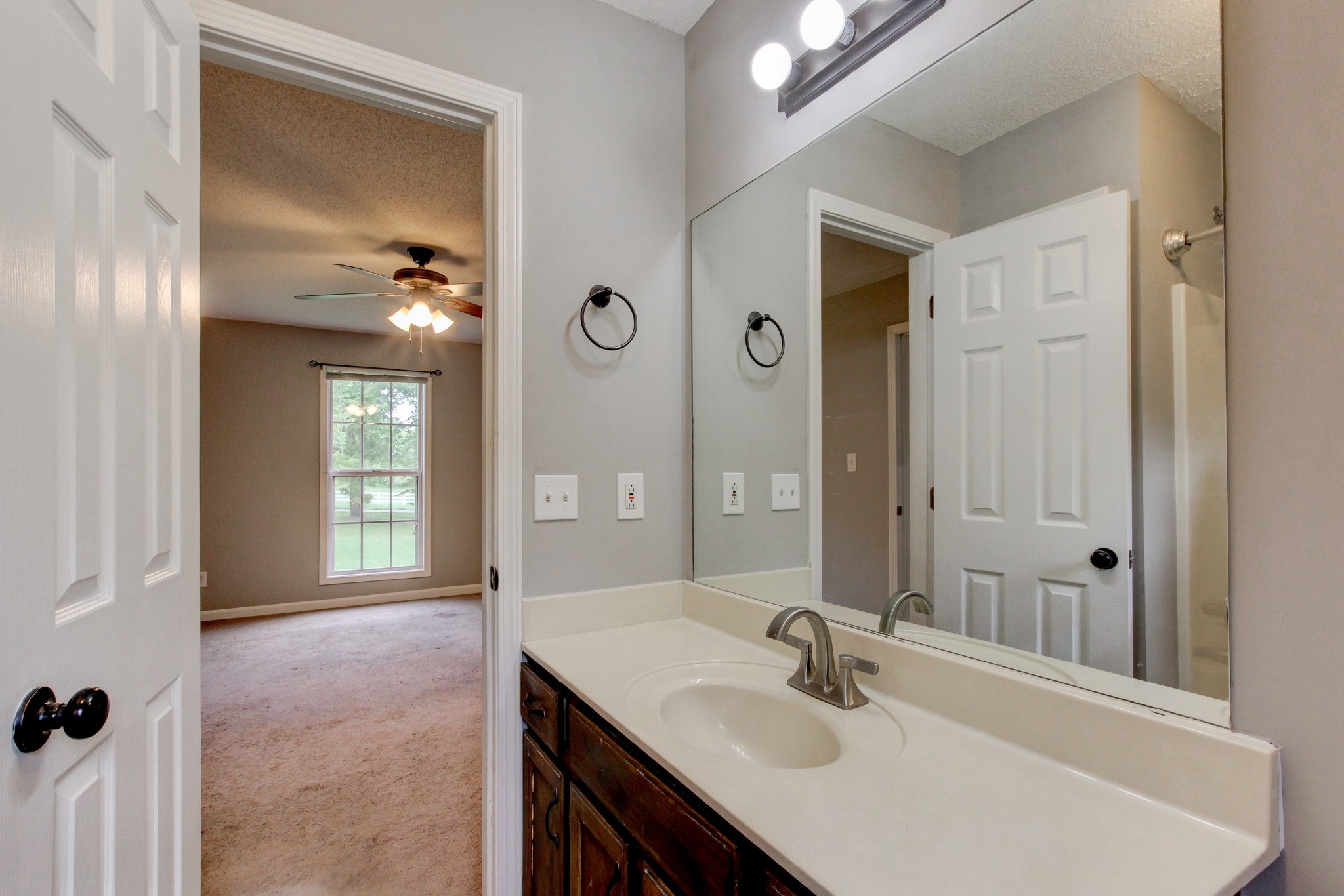 885 Gip Manning Road Clarksville, TN 37042 - Photo 34 of 39 Gallery Image 34