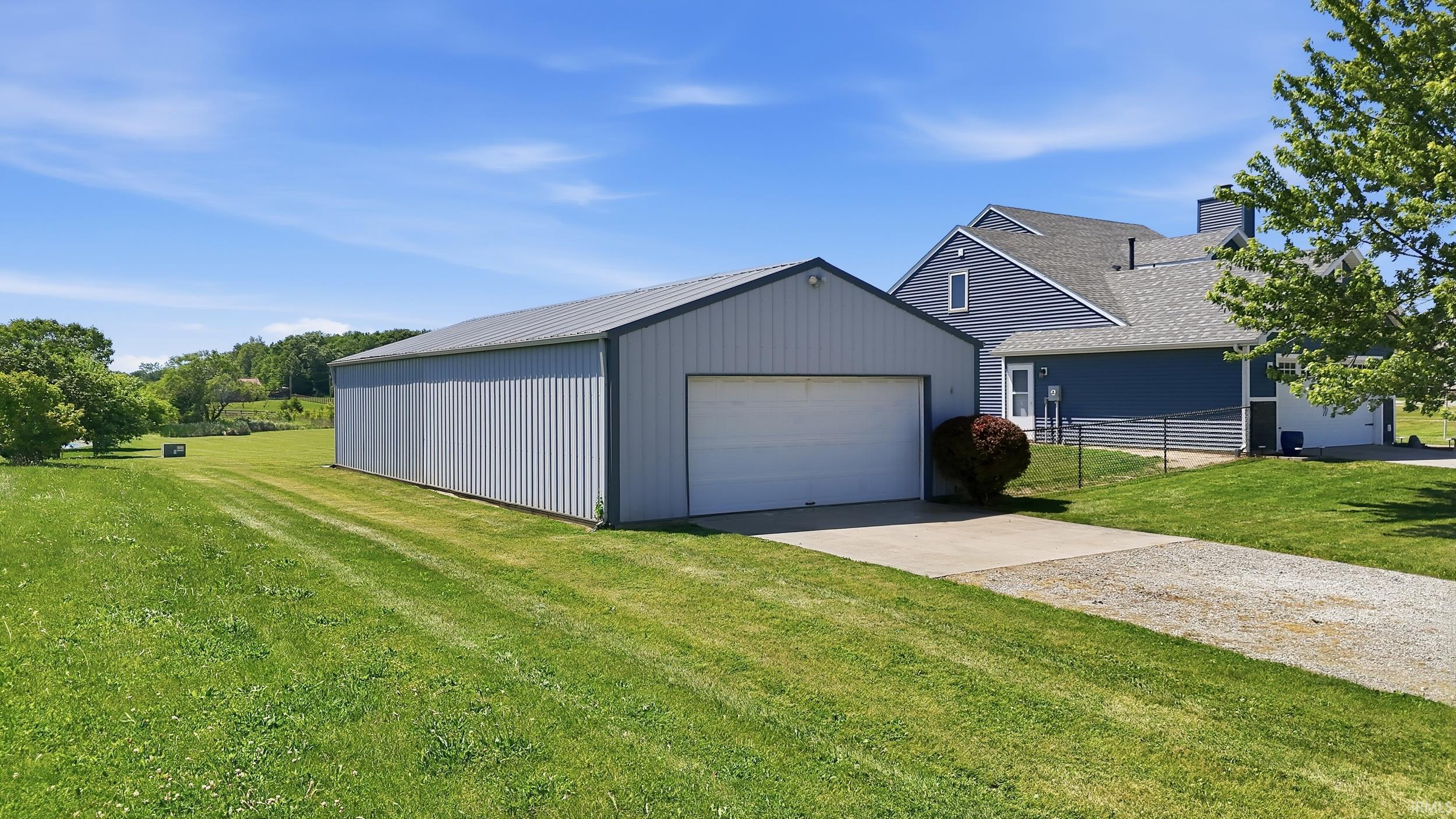 7505 Black Road New Haven, IN 46774 - Photo 3 of 47