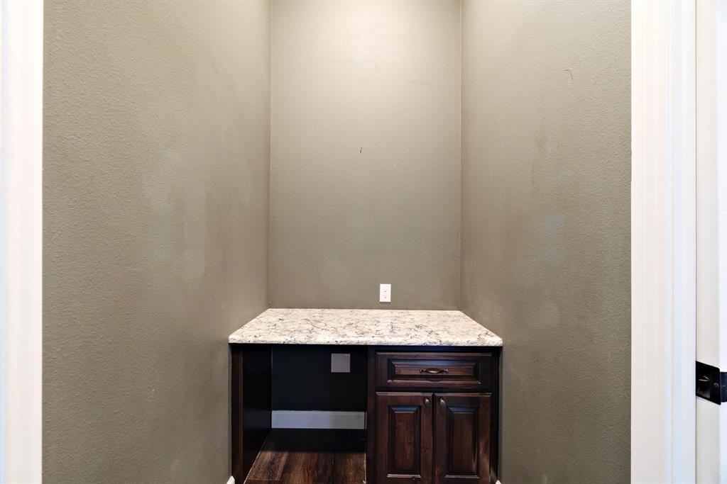 1325 Mt Olive Road Reno, TX 75462 - Photo 22 of 31 Work area next to primary bedroom