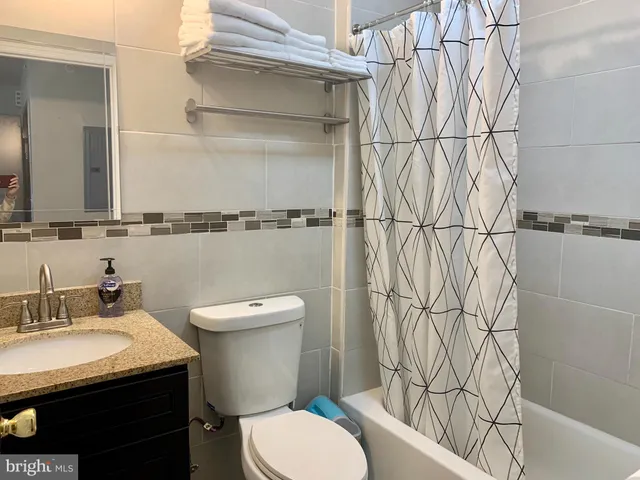 $1,600 | 1211 Race Street, Unit 3R, Philadelphia, PA 19107