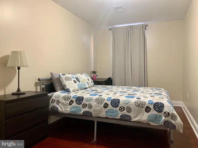 $1,600 | 1211 Race Street, Unit 3R, Philadelphia, PA 19107