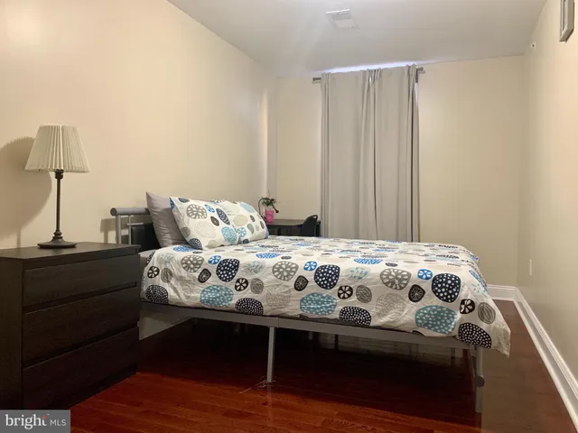 $1,600 | 1211 Race Street, Unit 3R, Philadelphia, PA 19107