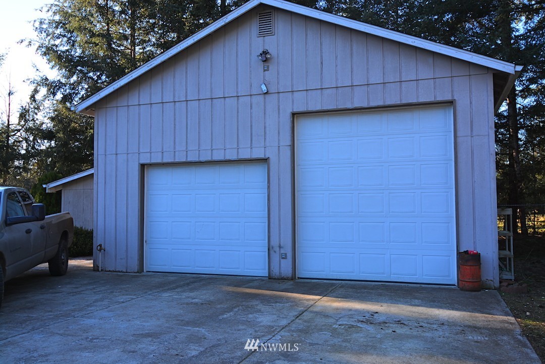 607 Nieland Loop Southeast Rainier, WA 98576 - Photo 12 of 14