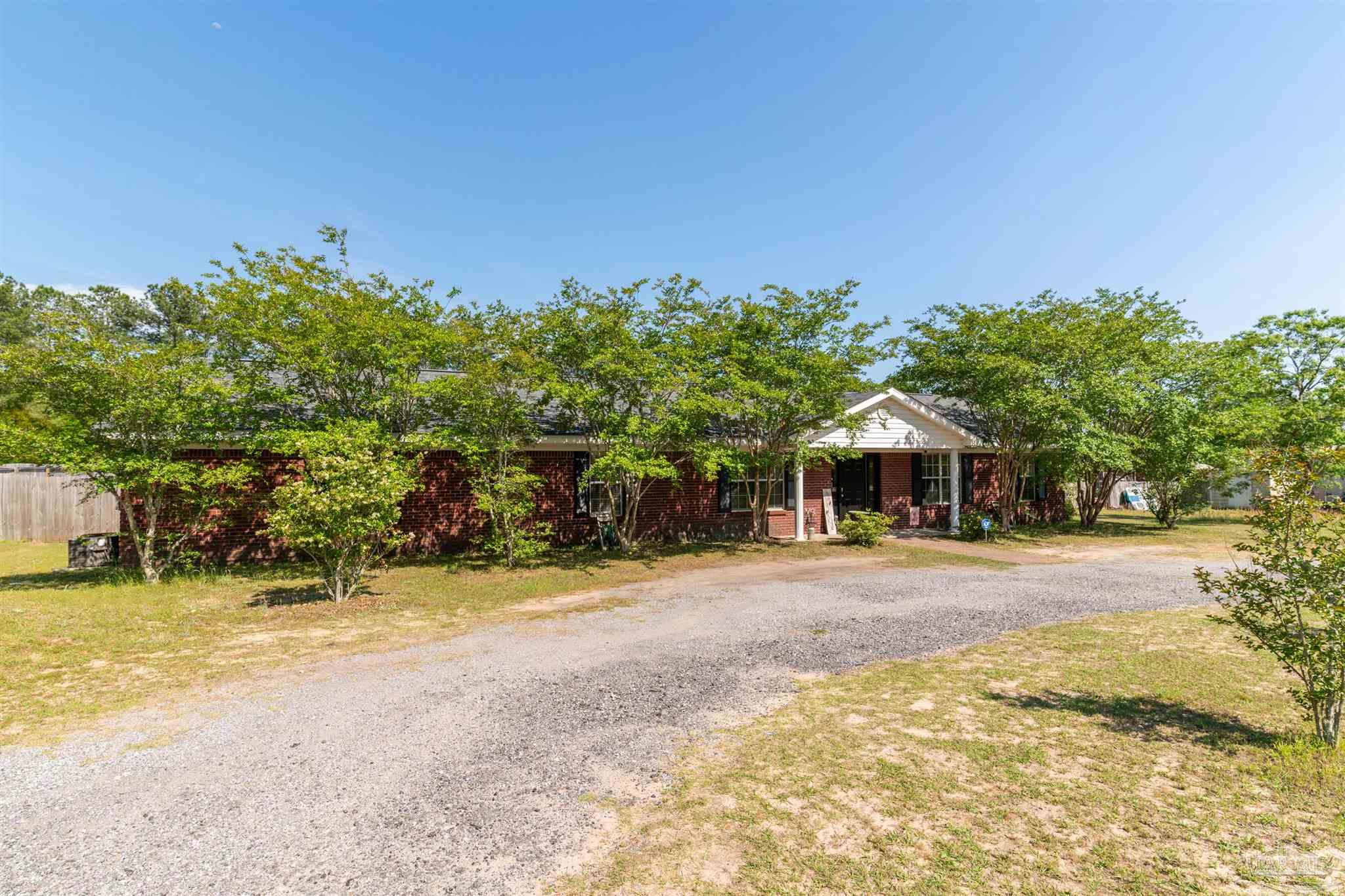 4624 Farm Life Road Milton, FL 32583 - Photo 2 of 50