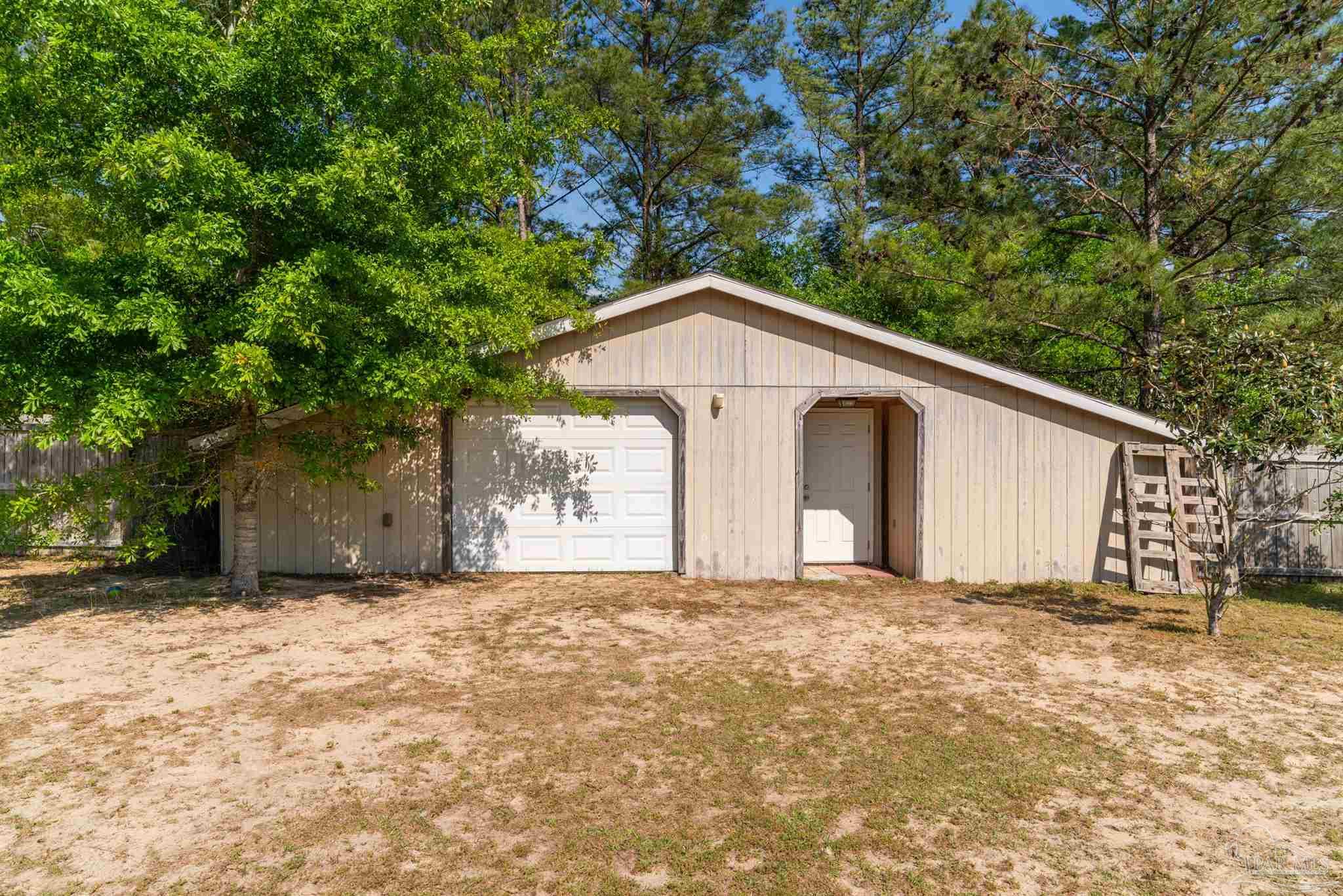 4624 Farm Life Road Milton, FL 32583 - Photo 38 of 50