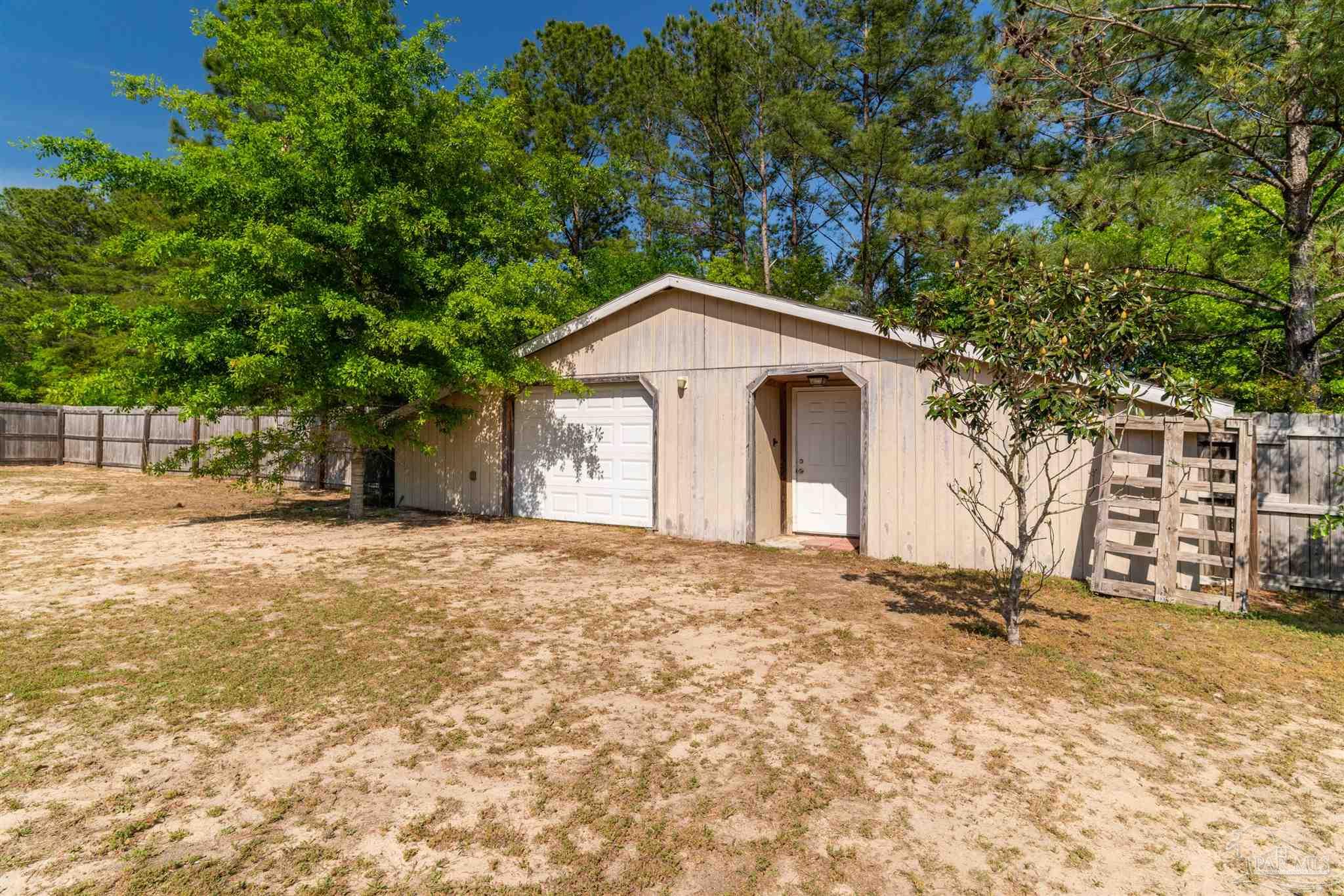 4624 Farm Life Road Milton, FL 32583 - Photo 39 of 50