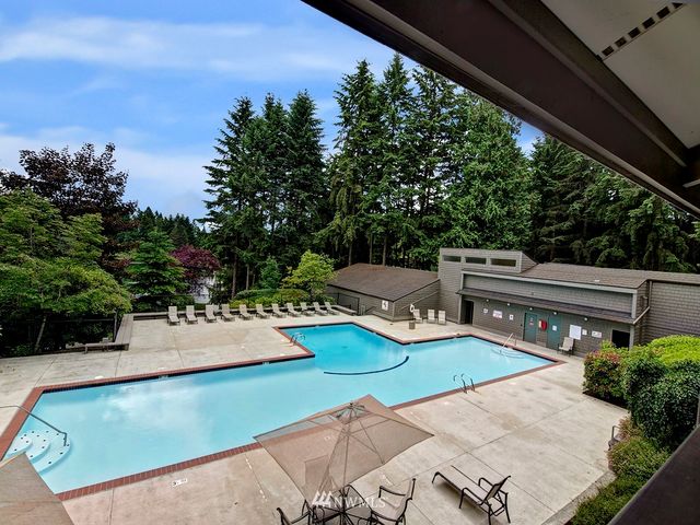 $325,000 | 6404 137th Avenue Northeast, Unit 385, Redmond, WA 98052