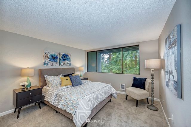 $325,000 | 6404 137th Avenue Northeast, Unit 385, Redmond, WA 98052