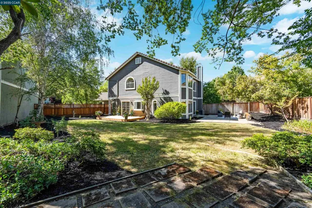 $1,725,000 | 5 Stuart Place, Danville, CA 94526